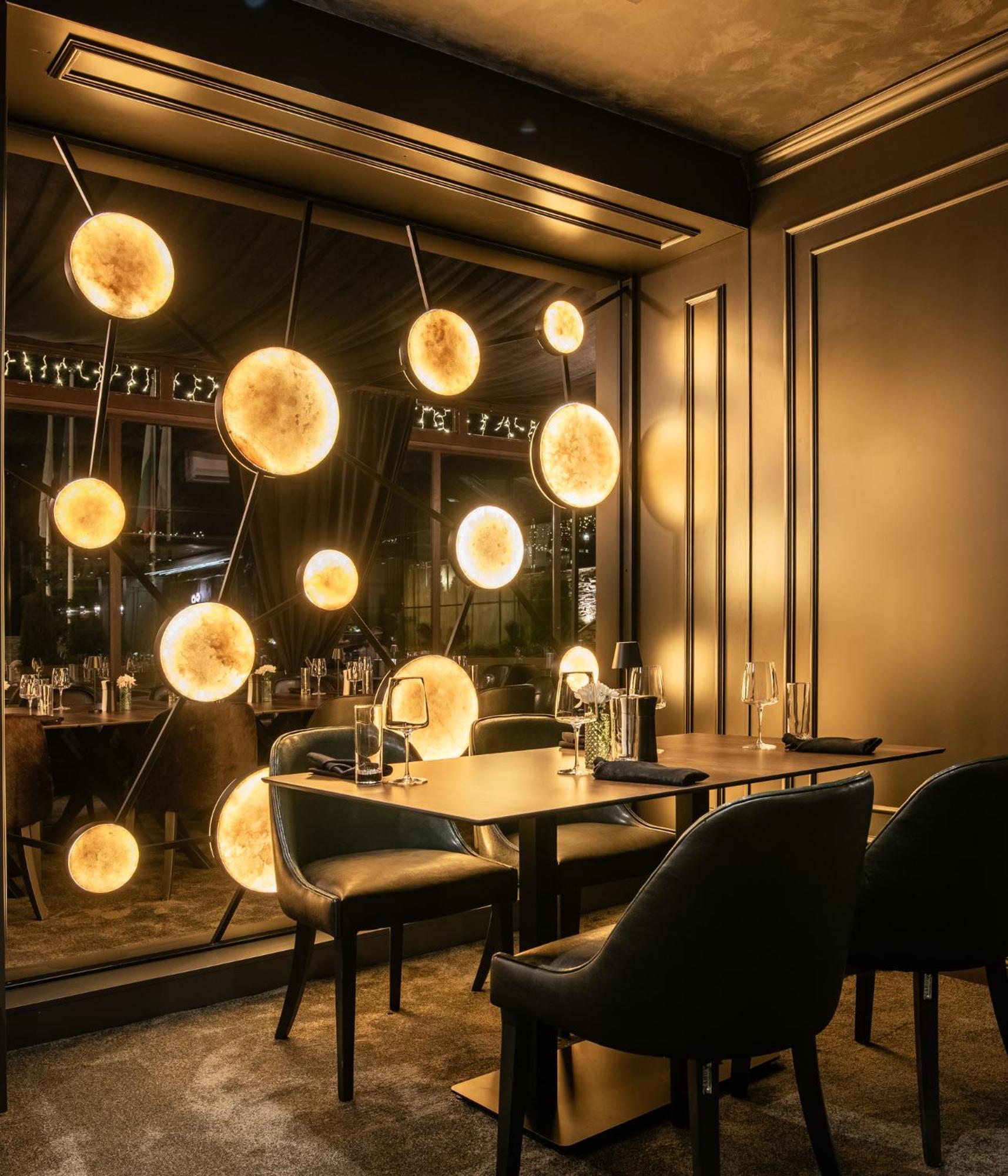 Premier Luxury Mountain Resort Bansko Exteriör bild The interior of the restaurant