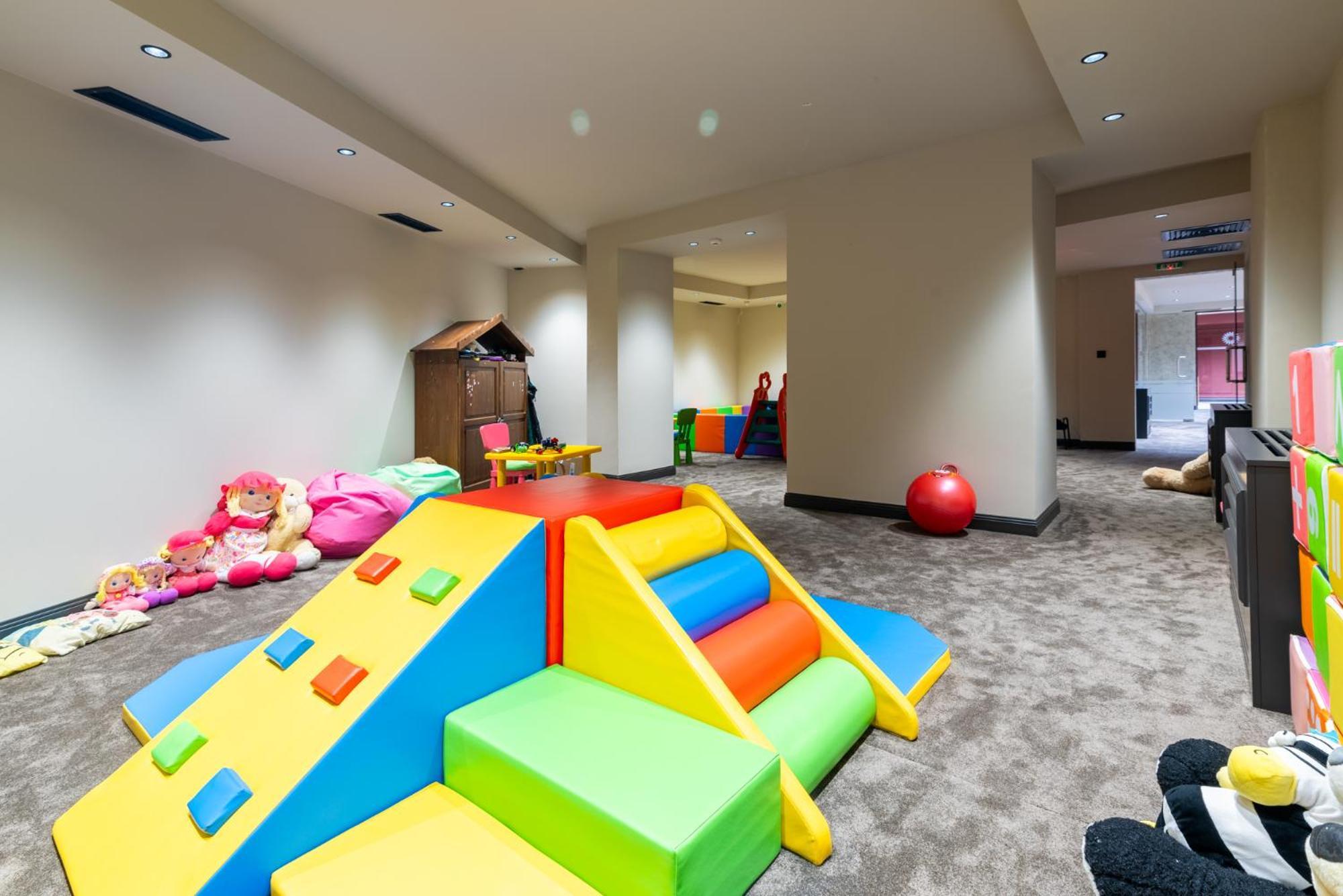 Premier Luxury Mountain Resort Bansko Exteriör bild The Children's Playroom